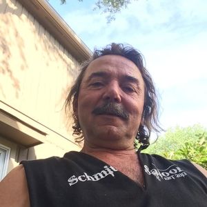 Meet your Posher, Leon